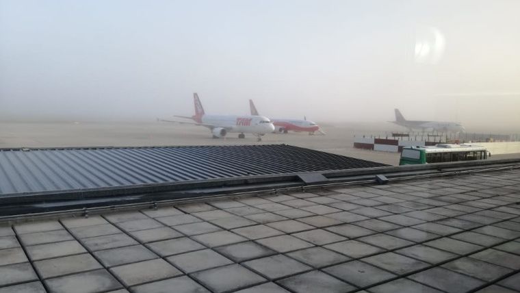 La niebla complicó la actividad normal del aeropuerto